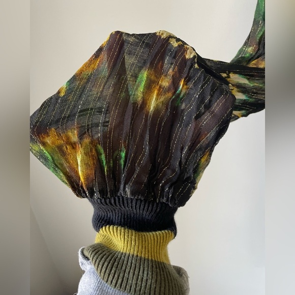 Bl^nk London, XS, women’s black knit blouse with printed sheer sleeves, EUC - Picture 2 of 6